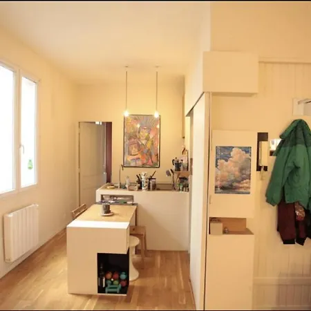 Sweet Little Flat In Montmartre * Paris